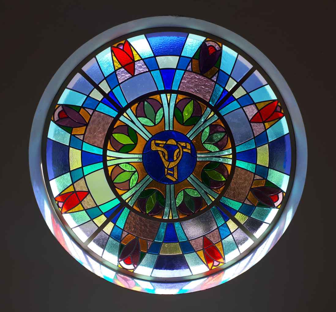 Vitral Rosácea; Vitral artístico; Iris arte vítrea; venda de vitral, telefone de vitrais, fábrica de vitrais, estúdio de vitrais, restauração de vitrais, compra de vitrais, loja de vitrais, contato de vitrais; Vitral Florianópolis; Vitral Santa Catarina, Vitral Sacro; Roberto Petrelli, Estúdio de Vitrais, Estúdio Roberto Petrelli