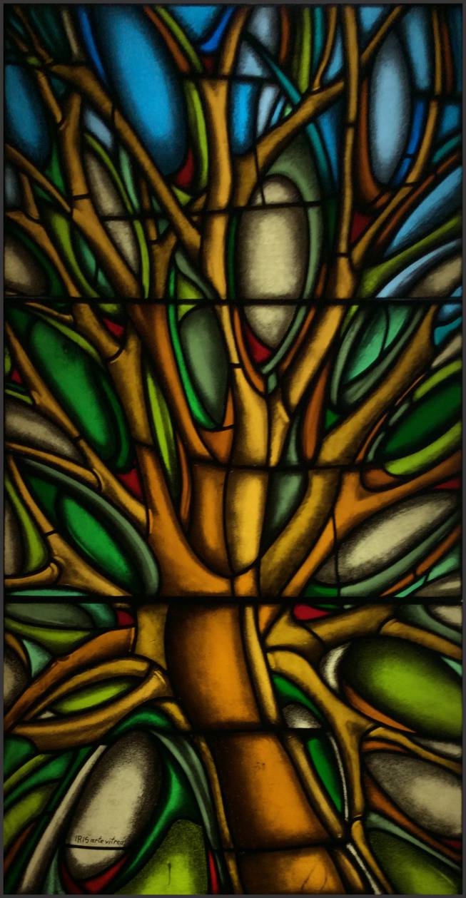 Vitral Árvore, venda de vitral, telefone de vitrais, fábrica de vitrais, estúdio de vitrais, restauração de vitrais, compra de vitrais, loja de vitrais, contato de vitrais; Iris arte vítrea; Roberto Petrelli; Vitrais; Vitrais artísticos; Vitrais em Santa Catarina; Vitrais em florianópolis; vitrais modernos; 