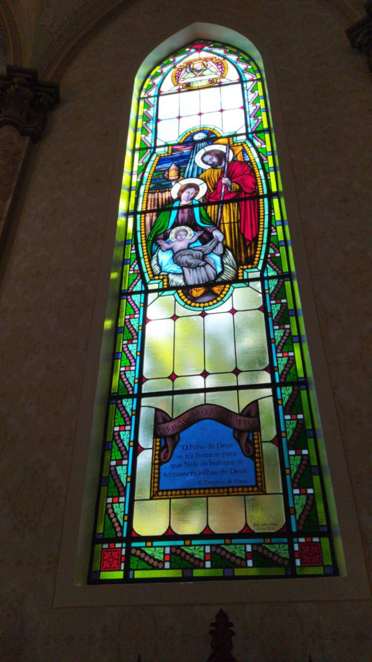 Vitral Novo Hamburgo, venda de vitral, telefone de vitrais, fábrica de vitrais, estúdio de vitrais, restauração de vitrais, compra de vitrais, loja de vitrais, contato de vitrais; vitral sacro, iris arte vitrea, roberto petrelli, vitral em santa catarina, vitral em florianópolis